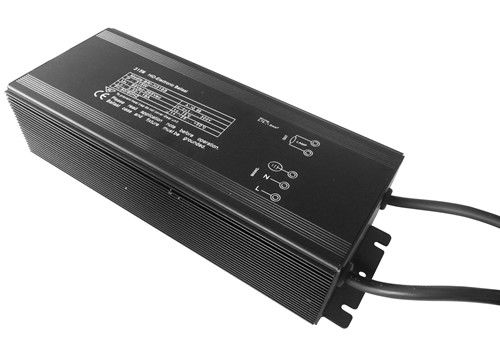 reator eletrônico CMH Philips CosmoPolis de 160Hz CDM MH